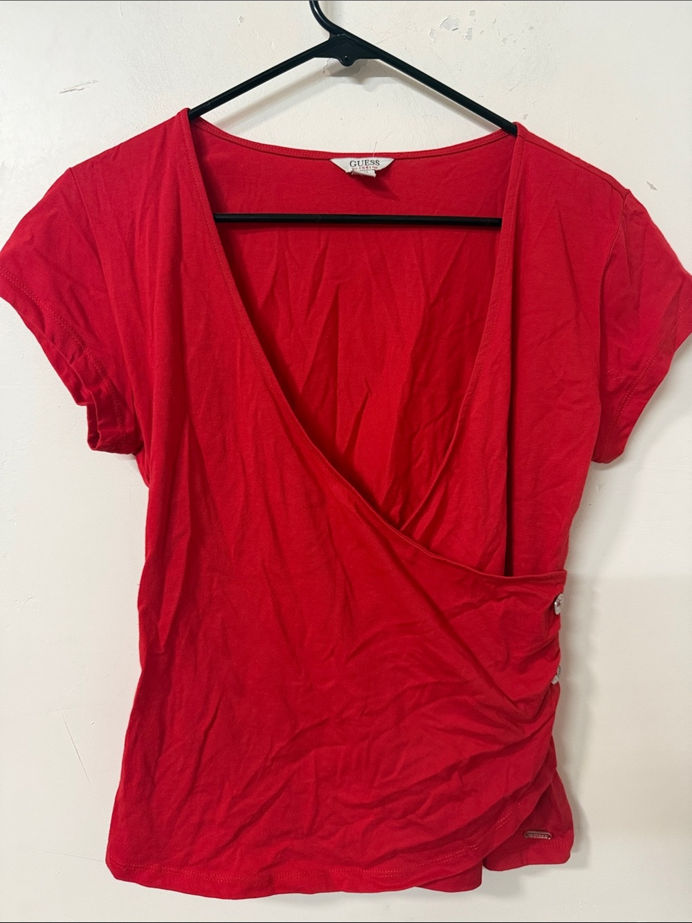 GUESS Red Short-Sleeve Wrap V-Neck Top